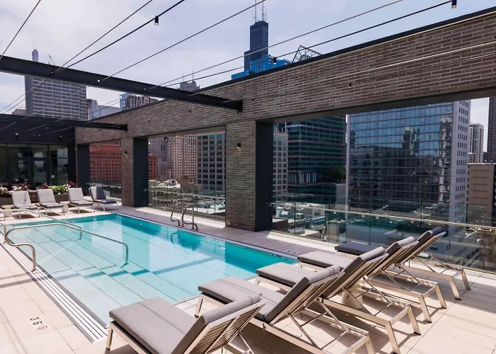 W Loop 1br W Deck Pool Gym 3 Blocks To L Chi-645 Apartment *